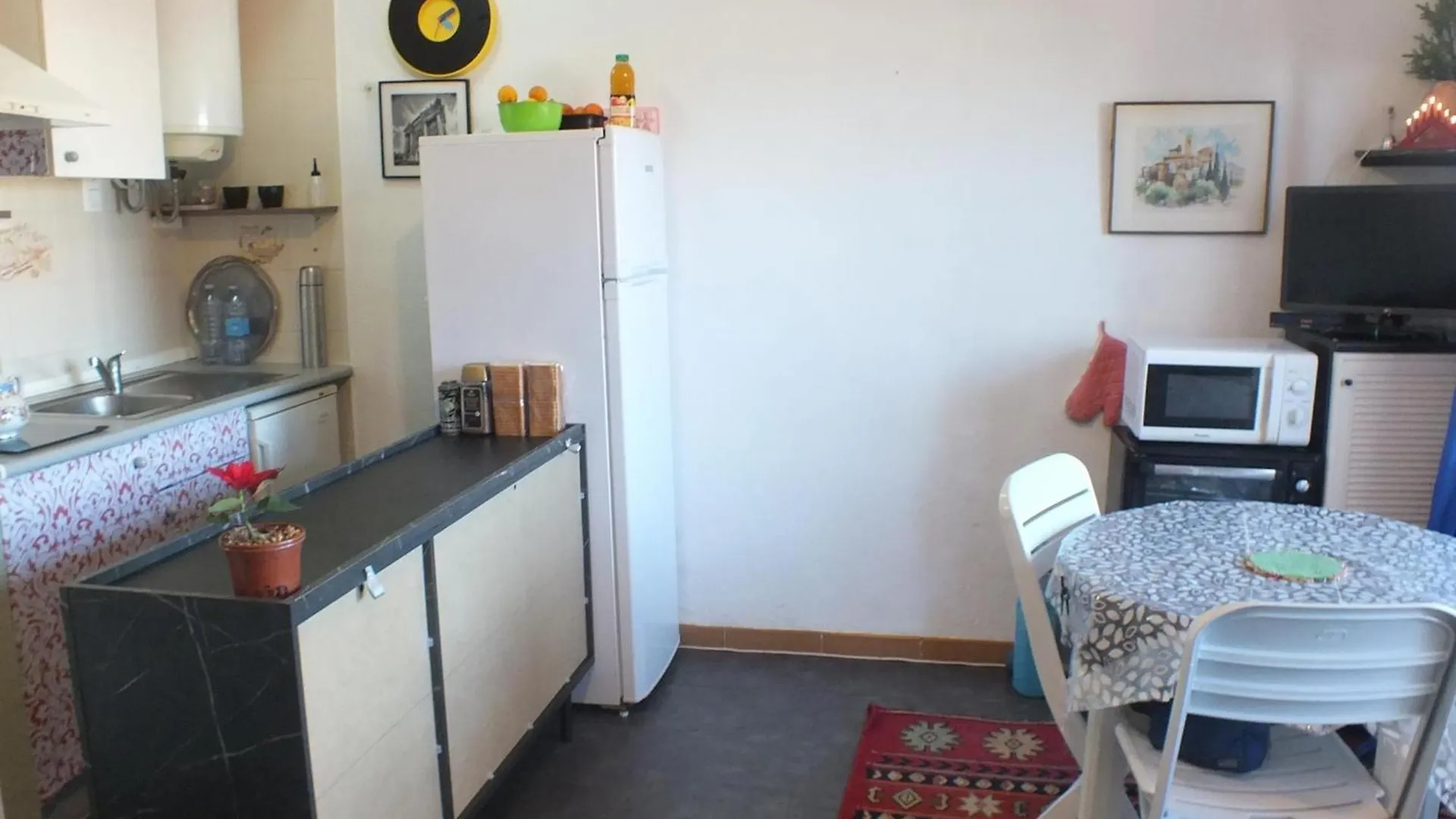 Estudio Acogedor Para 2/3 En Roses, A 800M De La Playa Con Aparcamiento - Es-204-72 Apartman